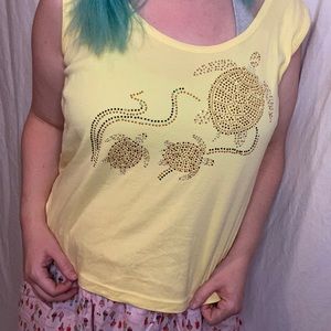 🐢Pale yellow turtle tank top🐢